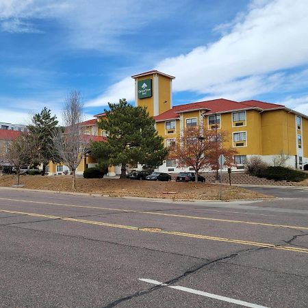 Greentree Inn Denver Tech Center Сентенниал Экстерьер фото